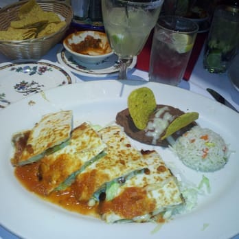 Tia Queta - chicken quesadilla - Mexican Near Me - Bethesda, Maryland Tia Queta - chicken quesadilla - Mexican Near Me - Bethesda, Maryland