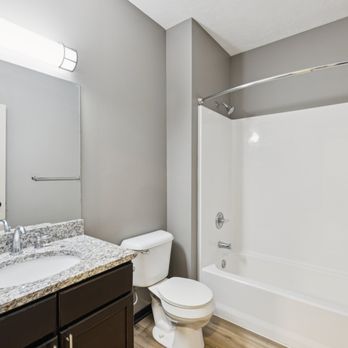 The Flats at 84 - 3-Bed Westminster (#244) - Hallway Bathroom - Apartments Near Me - Lincoln, Nebraska The Flats at 84 - 3-Bed Westminster (#244) - Hallway Bathroom - Apartments Near Me - Lincoln, Nebraska