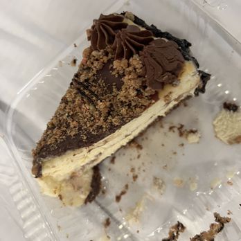 Cafe Intermezzo - Midtown - Chocolate Candy Cheesecake - Cafes Near Me - Atlanta, Georgia Cafe Intermezzo - Midtown - Chocolate Candy Cheesecake - Cafes Near Me - Atlanta, Georgia