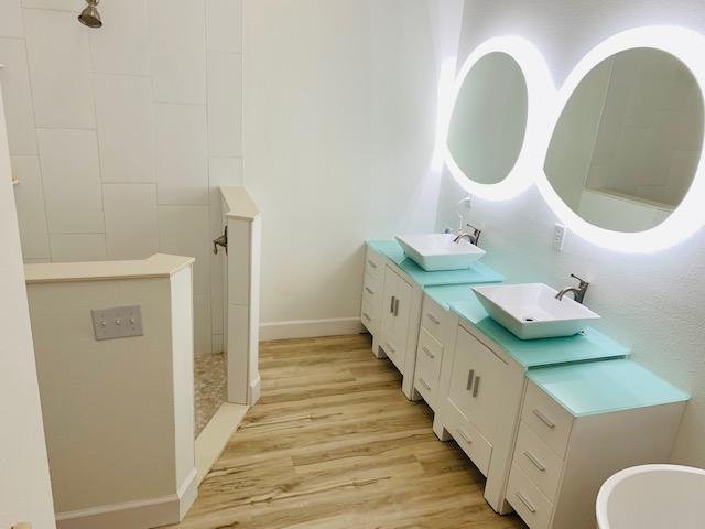 Slide of Houchins Family Construction