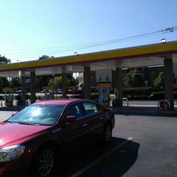 Carmel Shell - Gas pumps