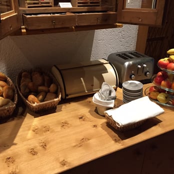 Hotel Nagerl - Breads hard. But still good to eat with - Hotels Near Me - Marzling, BY