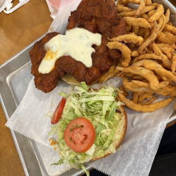 Campfire Grille - Best buffalo chicken sandwich and onion strings - American Near Me - Bridgton, Maine