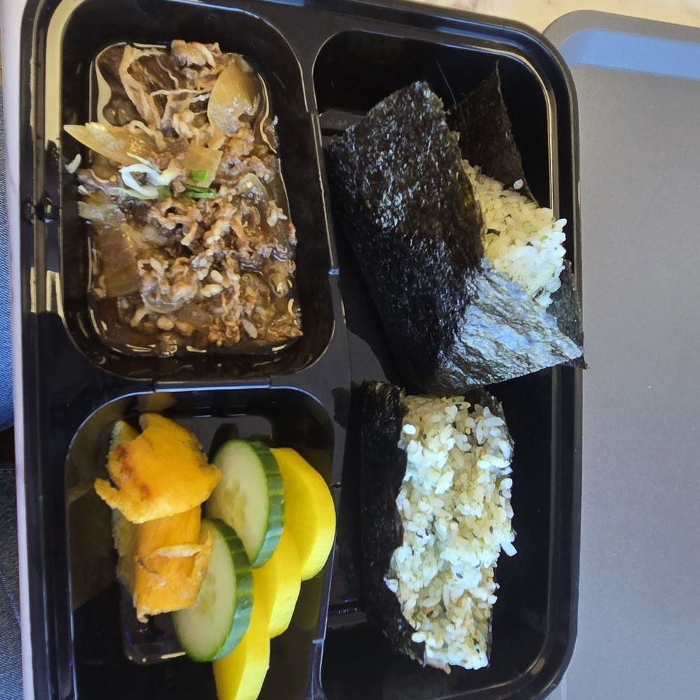 Issho Ni Poke Bar - Poke Near Me - Mentor, Ohio
