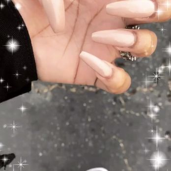 Leah's Nail Shop - Nail Salons Near Me - Carson, California