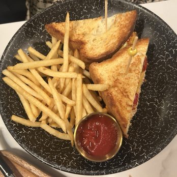 Tavern On Main - Tuna melt - New American Near Me - Springfield, Oregon