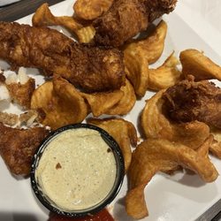 Bagpiper's Pub - Fish and chips