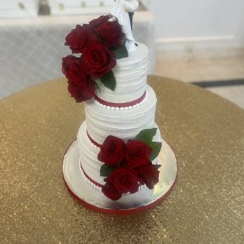 Maria's Dream Cakes - Red Velvet Dream - Desserts Near Me Maria's Dream Cakes - Red Velvet Dream - Desserts Near Me