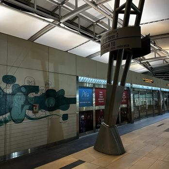 ARIA Express - Trains Near Me - Las Vegas, Nevada
