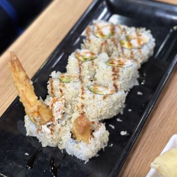 Tomodachi Sushi - Crunch Roll IG: @ammysalamii - Sushi Bars Near Me - Los Angeles, California Tomodachi Sushi - Crunch Roll IG: @ammysalamii - Sushi Bars Near Me - Los Angeles, California