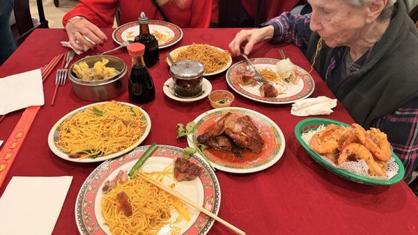 Lu Lu Seafood & Dim Sum by null