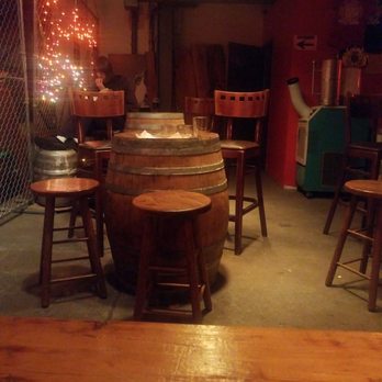 Bridge and Tunnel Brewery - Love the wood - Breweries Near Me - Ridgewood, New York