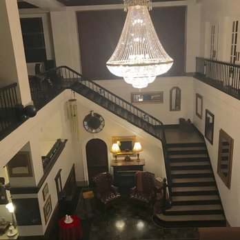 Mountaineer Hotel - Hotels Near Me - Williamson, West Virginia