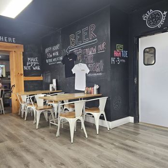 Boardwalk Pizza - Inside seating - Pizza Near Me - Ellisville, Missouri Boardwalk Pizza - Inside seating - Pizza Near Me - Ellisville, Missouri