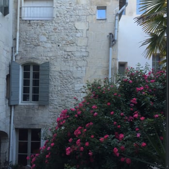 Hôtel du Musée - View across from our window. - Hotels Near Me - Arles, 13