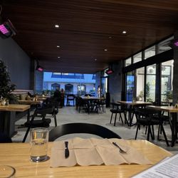 Lola’s Cafe Bar