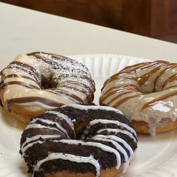 Desert Donuts - Muddy buddy donut, Oreo Donut, caramel latte donut. - Donuts Near Me - Phoenix, Arizona Desert Donuts - Muddy buddy donut, Oreo Donut, caramel latte donut. - Donuts Near Me - Phoenix, Arizona