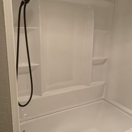 Bath/shower Bath/shower