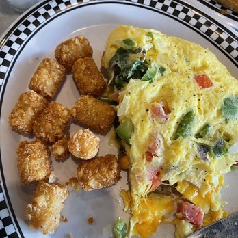 Downtown Diner - Veggie omelette and tator tots - Diners Near Me - Celebration, Florida Downtown Diner - Veggie omelette and tator tots - Diners Near Me - Celebration, Florida