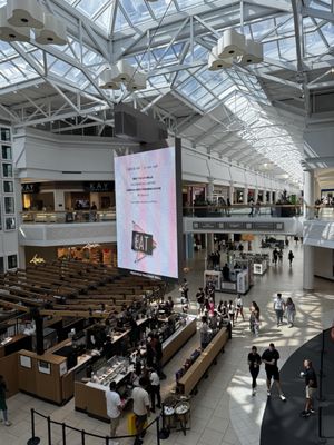 Freehold Raceway Mall by null