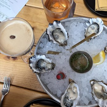 The Love Shack - Cocktail Bars Near Me - Portland, Oregon