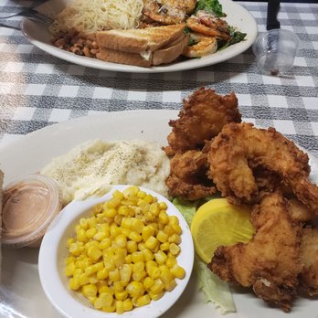The Grace Miller Gracie's - Fried shrimp plate.   Huge!!! - Comfort Food Near Me - Bastrop, Texas