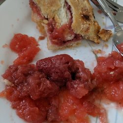 Dianes Bakery & Deli - Mushy, canned rhubarb (?) filling and a stray strawberry
