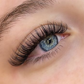 BeeHive Beauty - Textured Light Volume Set - Eyelash Service Near Me - Rocklin, California BeeHive Beauty - Textured Light Volume Set - Eyelash Service Near Me - Rocklin, California