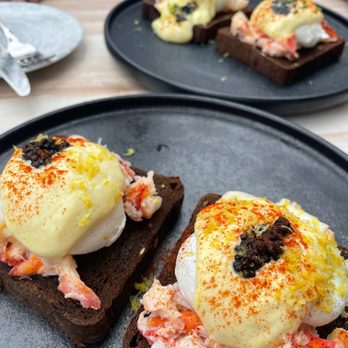 LÝRA - Lobster & Caviar Benedict - Greek Near Me - Chicago, Illinois