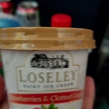 United Airlines - Strawberry and clotted cream ice cream - Airlines Near Me - Hounslow, XGL
