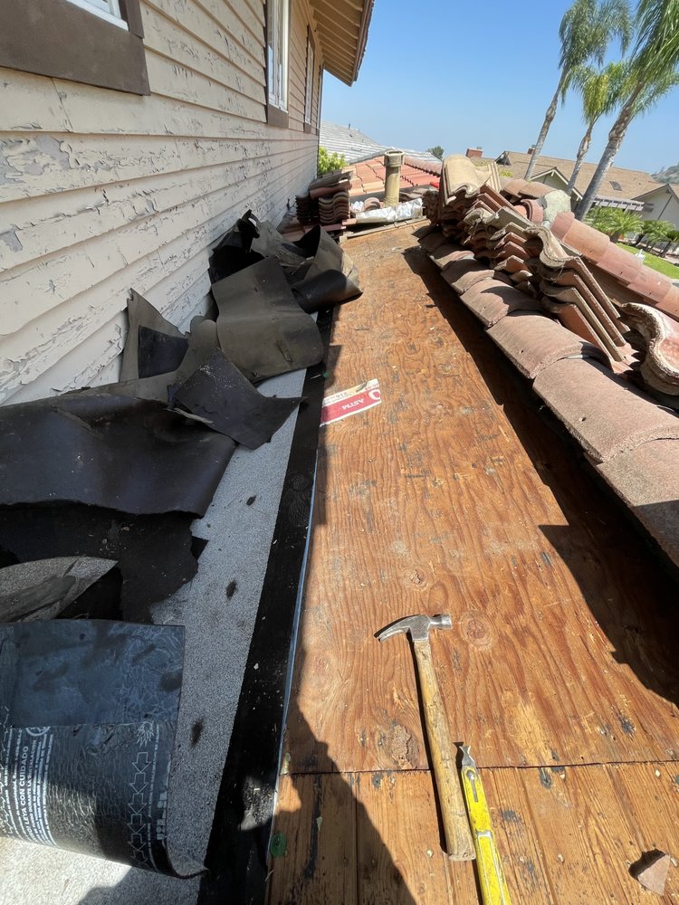 Slide of Dynamic Roofing