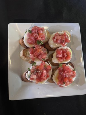 Luciano's by null