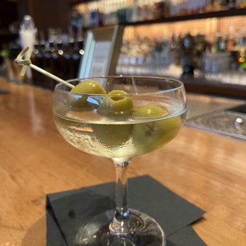 Acanto - Classic martini - Italian Near Me - Chicago, Illinois