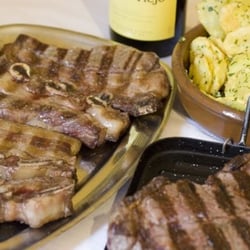 El Mesón de Emilio - Nuestras Carnes