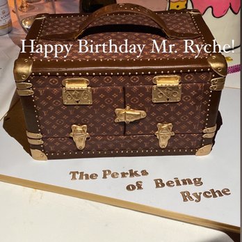 Cake Lounge Miami - Louis Vuitton cake extreme details. - Cupcakes Near Me - Miami, Florida