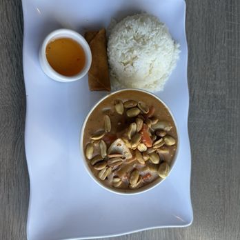 Onny's Thai Restaurant - Massamun Curry - Thai Near Me - San Marcos, California