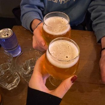 Bear Street Tavern - Pizza Near Me - Banff, Alberta Bear Street Tavern - Pizza Near Me - Banff, Alberta