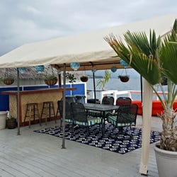 Big Island Watersports - Our Dry Bar and hangout area
