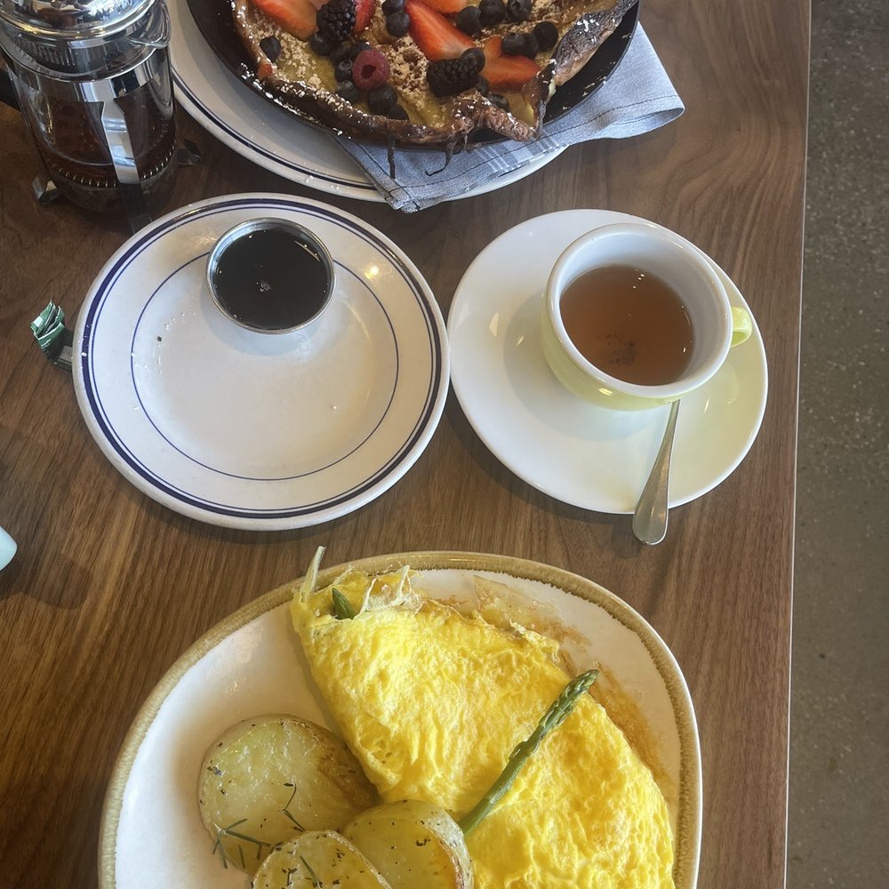 Zola Bistro - Asparagus and goat cheese omelette was cold. Duct baby - French Near Me - Ann Arbor, Michigan Zola Bistro - Asparagus and goat cheese omelette was cold. Duct baby - French Near Me - Ann Arbor, Michigan