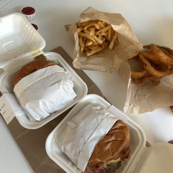 Cool Cat Express - Burgers Near Me - Lahaina, Hawaii