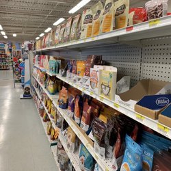 Benson's Pet Center - Great big store with an amazing inventory.