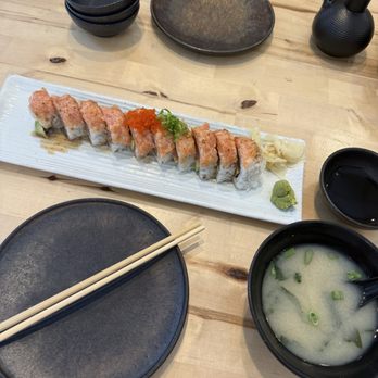 Tanoshi Japanese Bistro - Salmon Lovers roll, miso soup - Sushi Bars Near Me - Walnut Creek, California