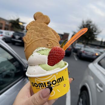 Somisomi - Matcha and Milktea flavor - Ice Cream & Frozen Yogurt Near Me - Pleasanton, California