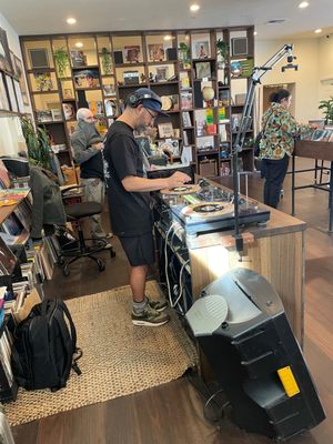 De La Playa Records & Leisure by null