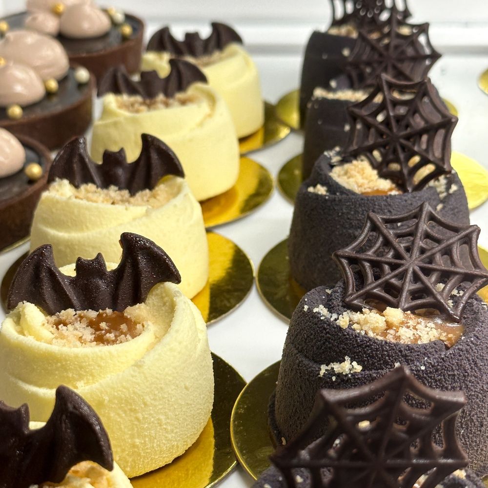Vanille Patisserie - Desserts Near Me - Chicago, Illinois Vanille Patisserie - Desserts Near Me - Chicago, Illinois