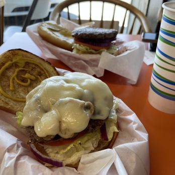 George's Giant Hamburger - Hot Dogs Near Me - Walnut Creek, California George's Giant Hamburger - Hot Dogs Near Me - Walnut Creek, California
