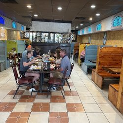 Los Zarapes Mexican Restaurant - Seating at entry