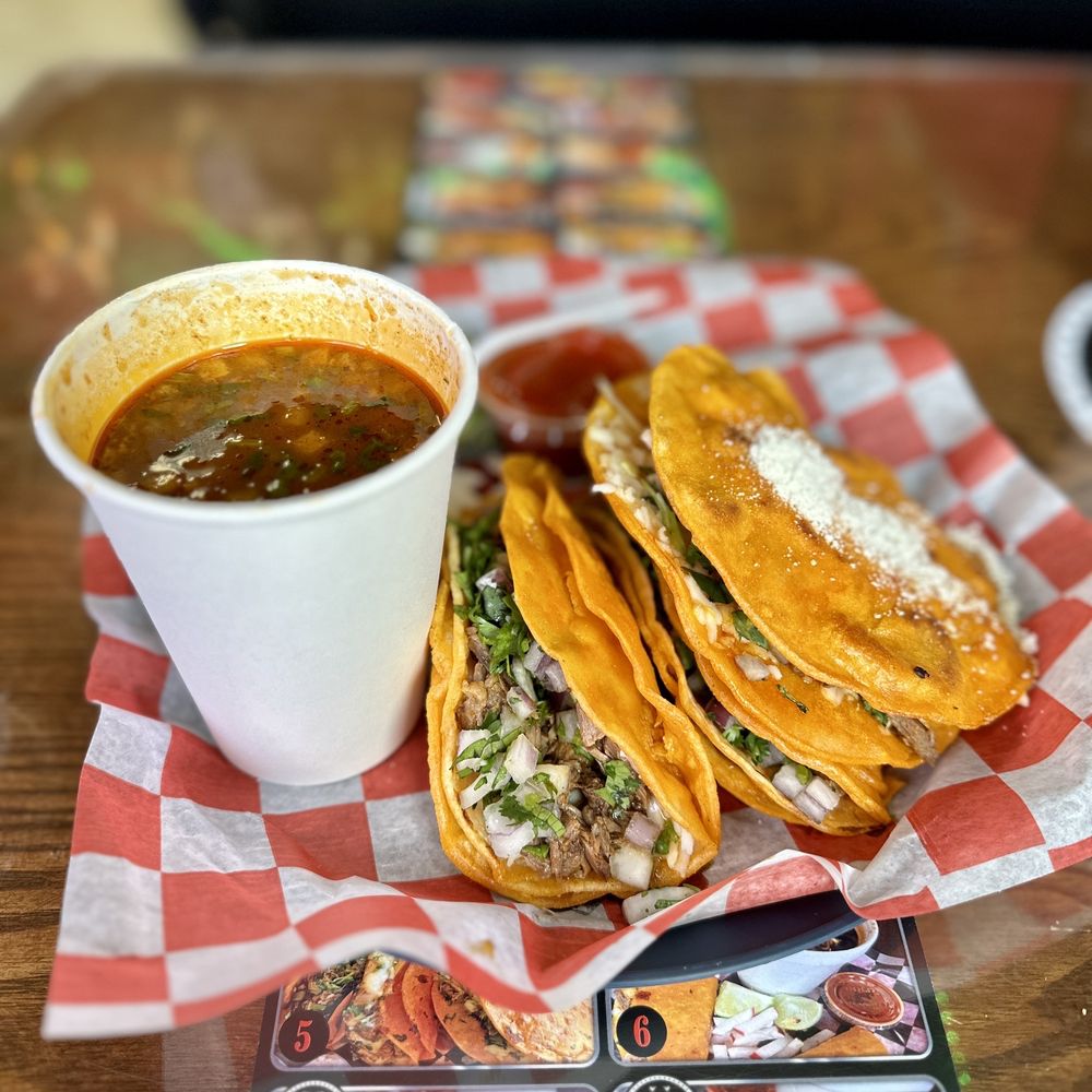 Los Barbaros Birria