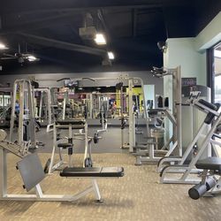 Anytime Fitness - Free weights