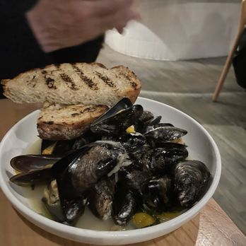 Little Fox - Mussels - New American Near Me - Saint Louis, Missouri Little Fox - Mussels - New American Near Me - Saint Louis, Missouri